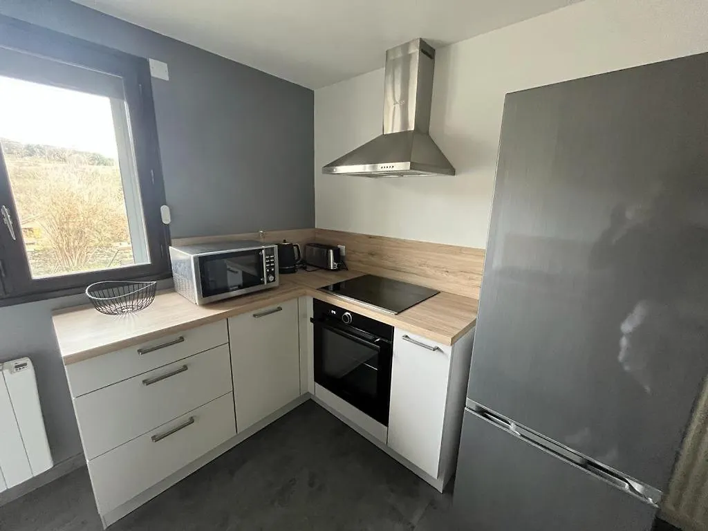 Le Visiteur Villa Besse-et-Saint-Anastaise 0*,